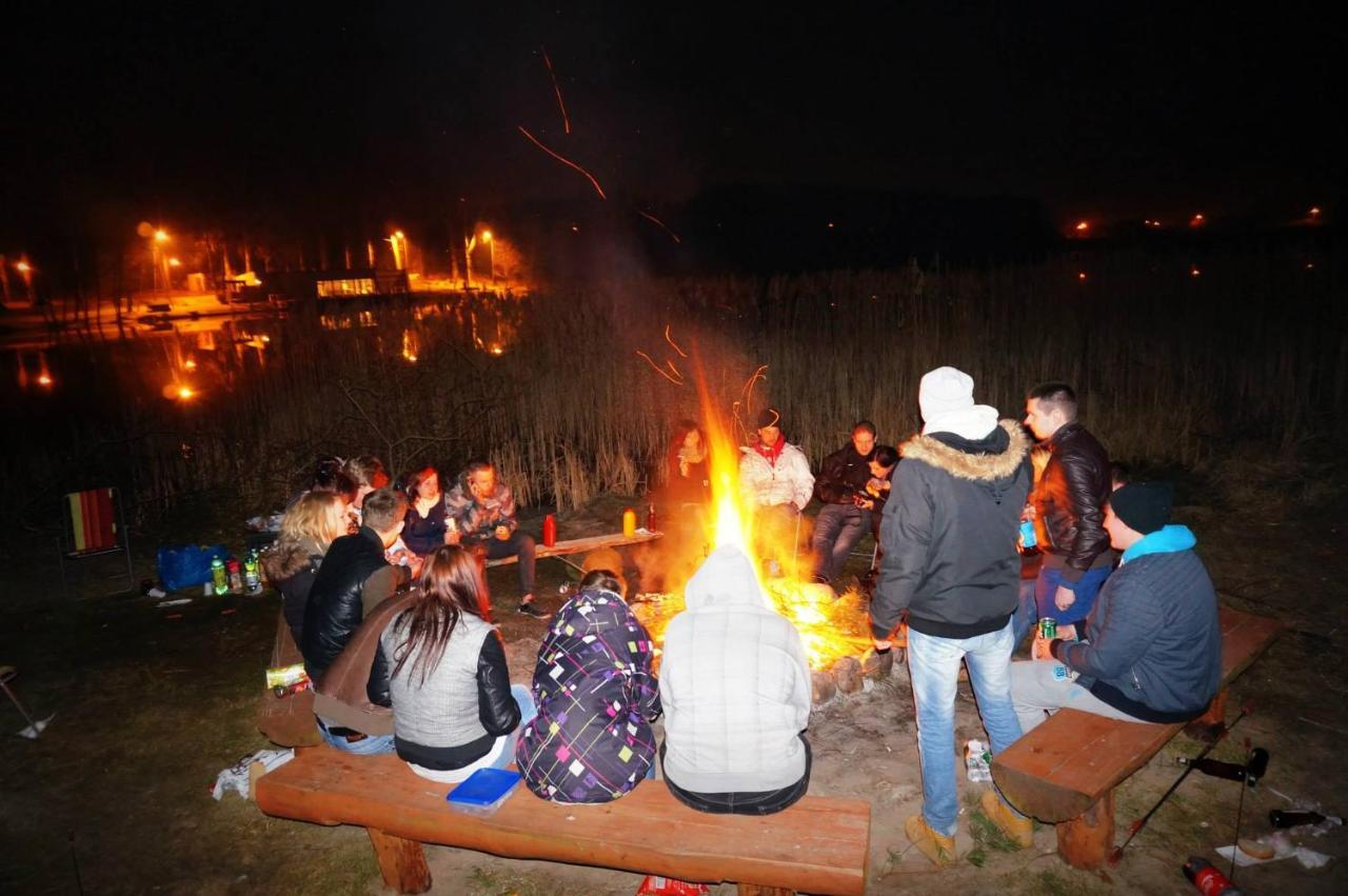 Domki Jak Prlu W Camp Lipno Stęszew Kültér fotó